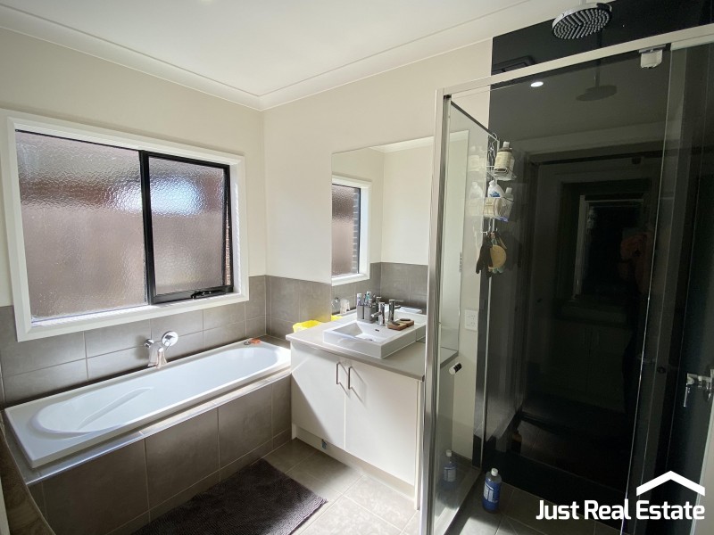 5 Dana Street, Officer VIC 3809