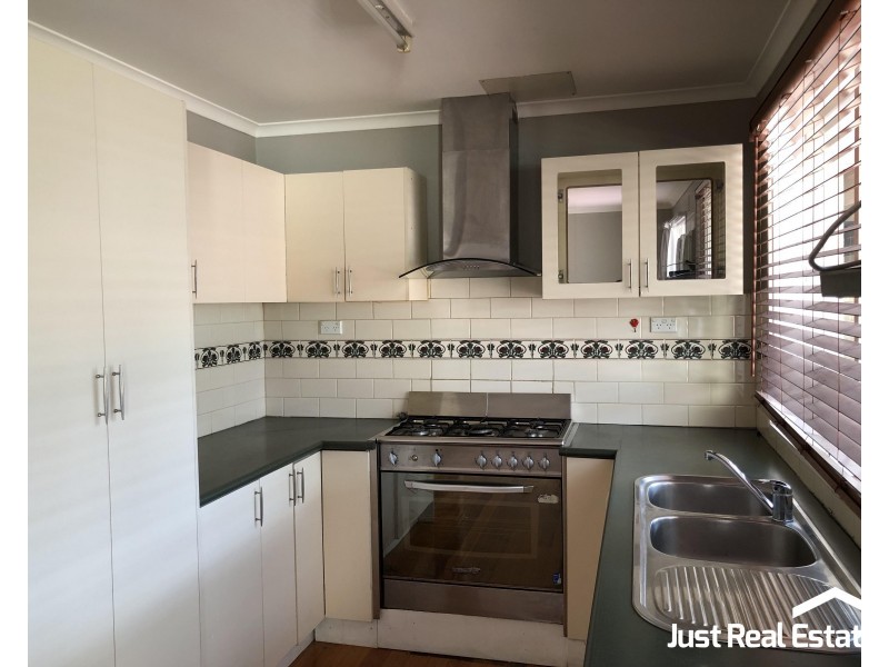 20 Saxonwood Drive, Narre Warren VIC 3805