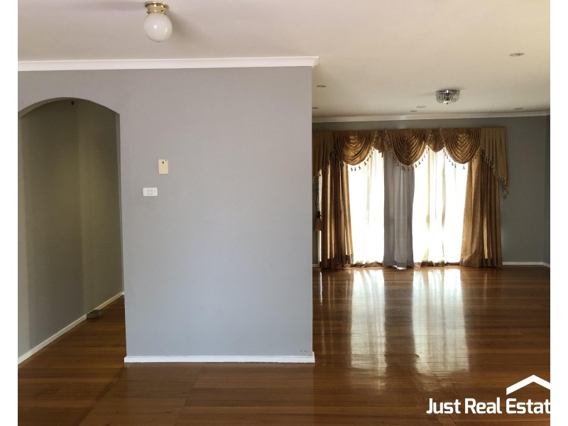 20 Saxonwood Drive, Narre Warren VIC 3805