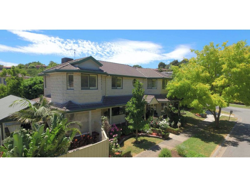 15 Melville Park Drive, Berwick VIC 3806