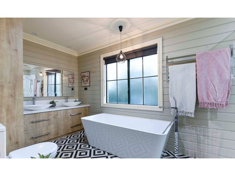 15 Melville Park Drive, Berwick VIC 3806