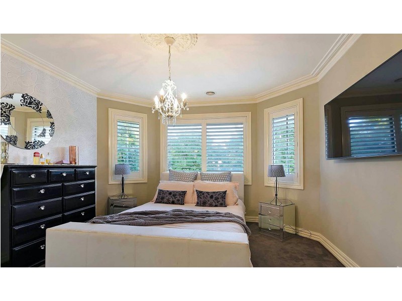 15 Melville Park Drive, Berwick VIC 3806