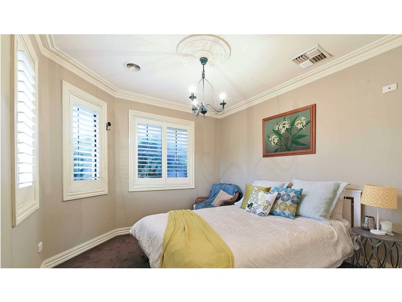 15 Melville Park Drive, Berwick VIC 3806