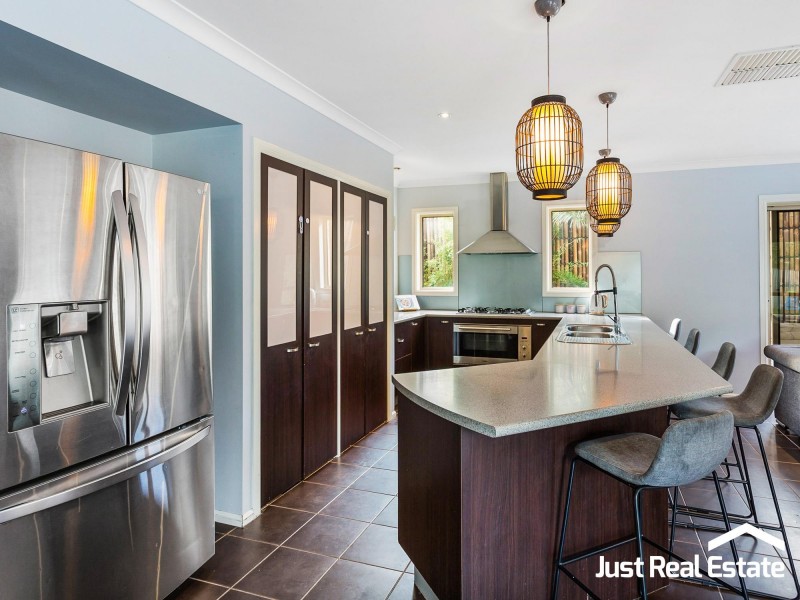 12 Lauradan Avenue, Berwick VIC 3806