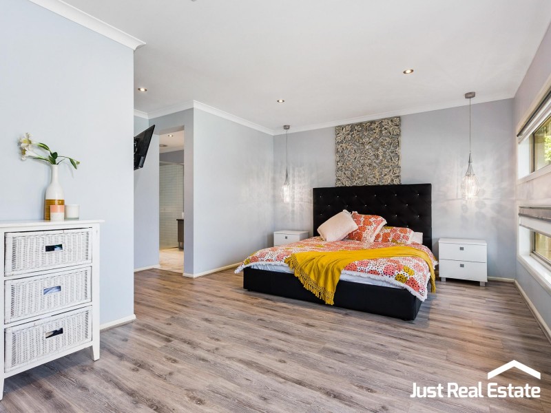 12 Lauradan Avenue, Berwick VIC 3806