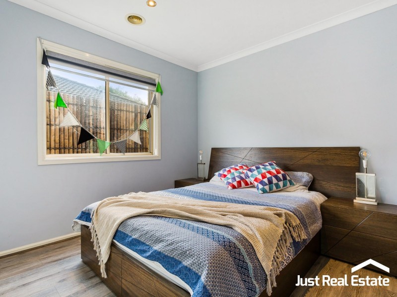 12 Lauradan Avenue, Berwick VIC 3806