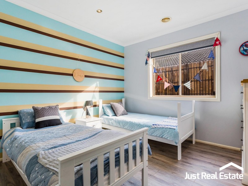 12 Lauradan Avenue, Berwick VIC 3806