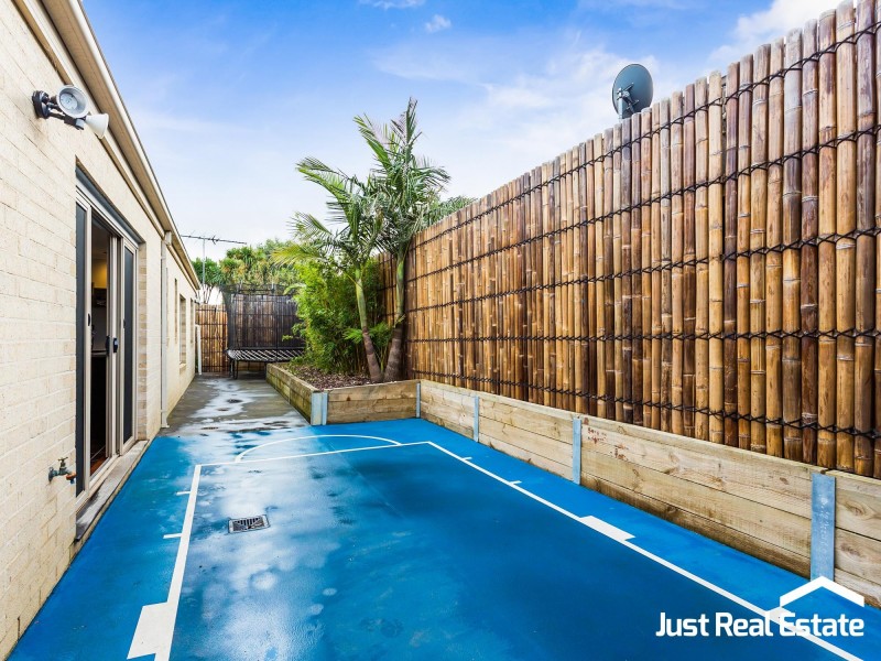 12 Lauradan Avenue, Berwick VIC 3806