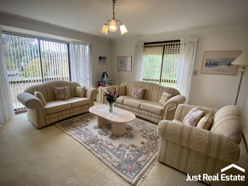 15 Woodlands Crescent, Narre Warren VIC 3805