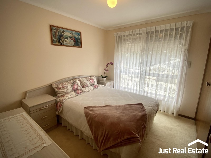 15 Woodlands Crescent, Narre Warren VIC 3805