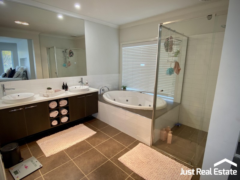 70 Wurundjeri Boulevard, Berwick VIC 3806