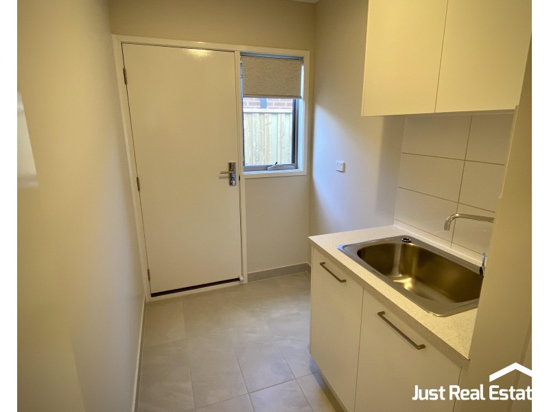 26 Campanella Avenue, Officer VIC 3809