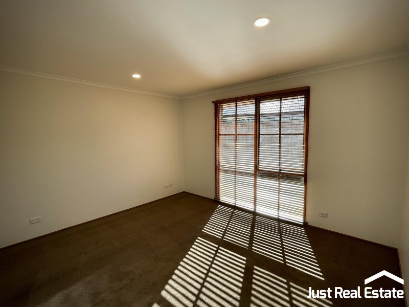 32 Willslie Crescent, Berwick VIC 3806
