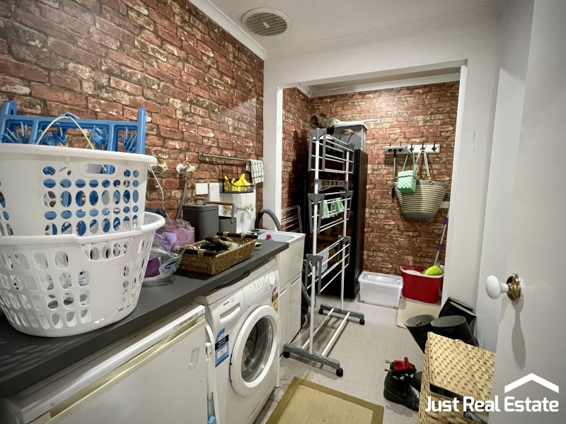 16 Nana Walk, Narre Warren South VIC 3805