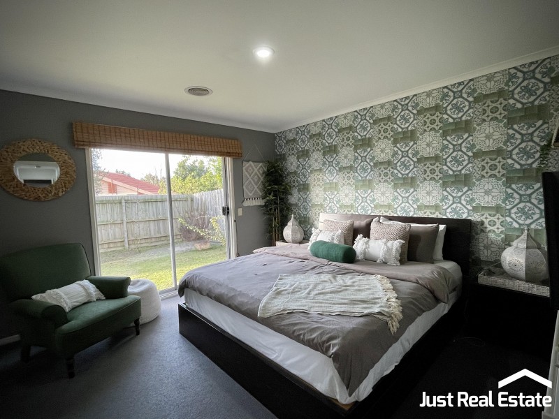 16 Nana Walk, Narre Warren South VIC 3805