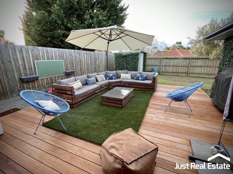 16 Nana Walk, Narre Warren South VIC 3805