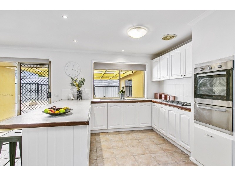 14 Rosemont Drive, Narre Warren VIC 3805