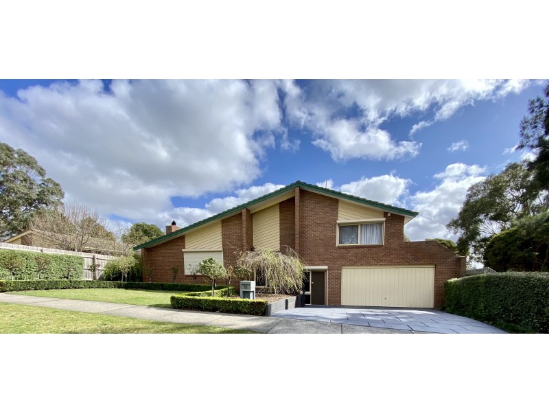 55 Saxonwood Drive, Narre Warren VIC 3805