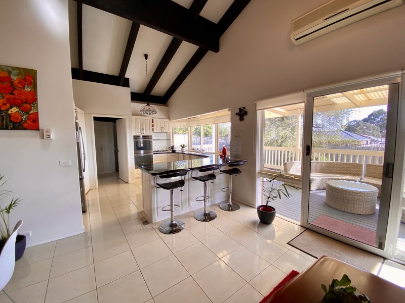 55 Saxonwood Drive, Narre Warren VIC 3805