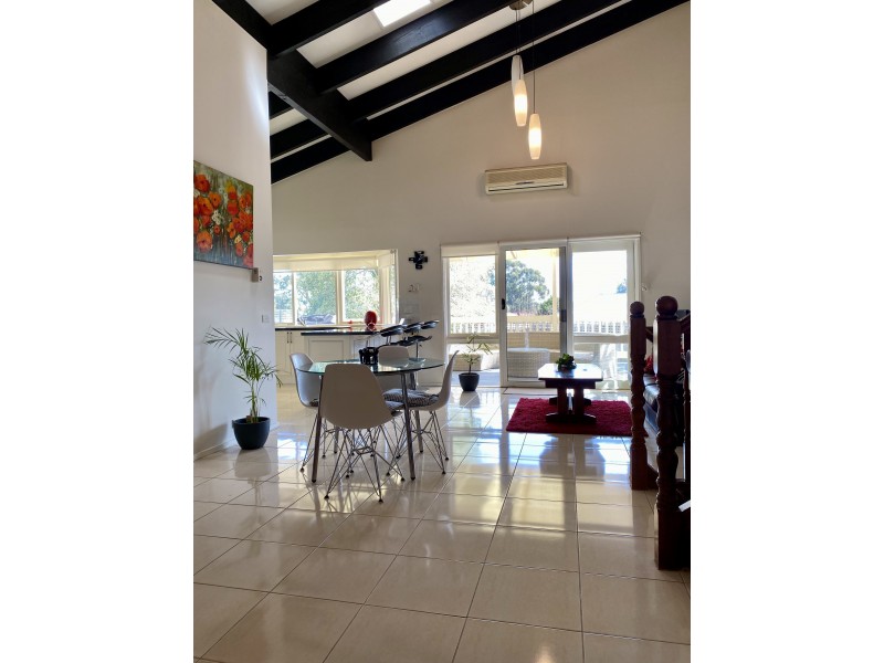 55 Saxonwood Drive, Narre Warren VIC 3805