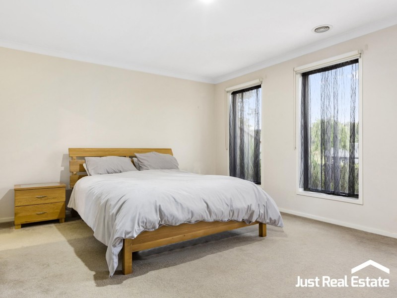 94 William Thwaites Boulevard, Cranbourne North VIC 3977