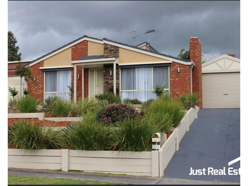 18 Oxley Way, Endeavour Hills VIC 3802