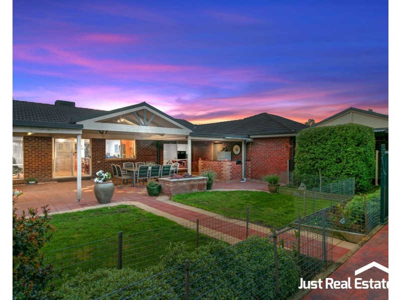 36 Cranston Close, Narre Warren North VIC 3804