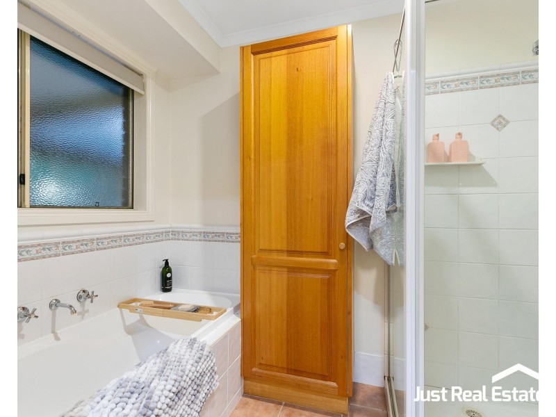 36 Cranston Close, Narre Warren North VIC 3804