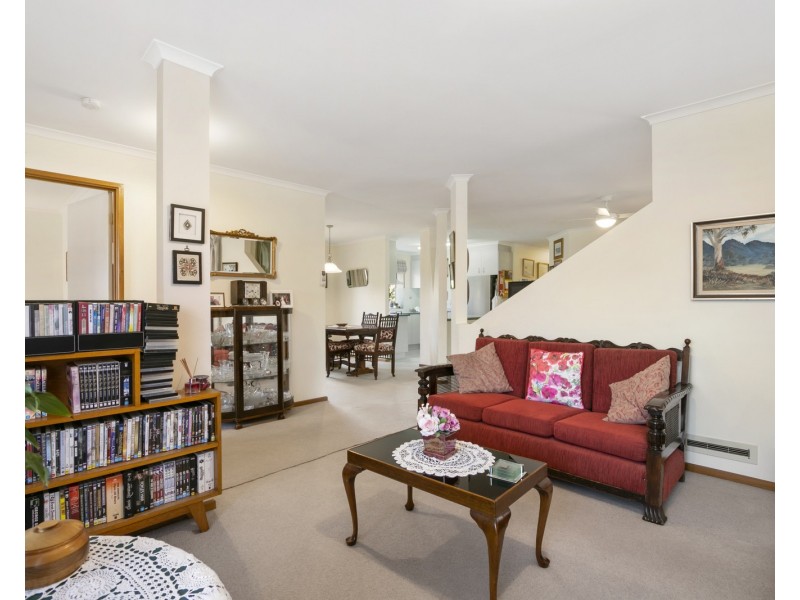 39 Coolong Avenue, Berwick VIC 3806