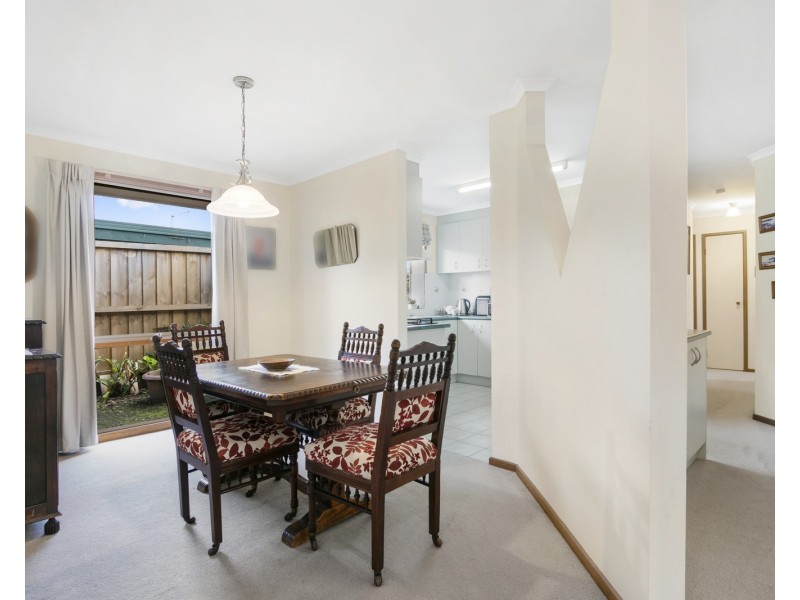 39 Coolong Avenue, Berwick VIC 3806