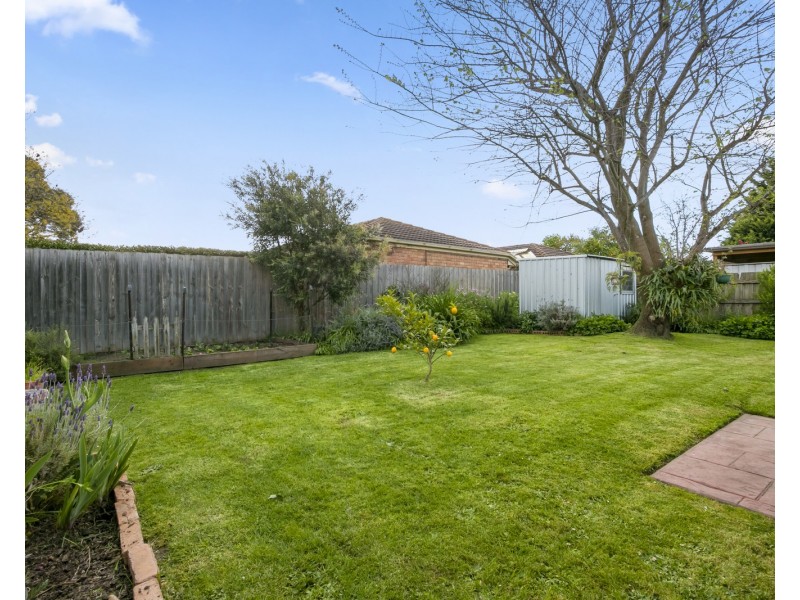39 Coolong Avenue, Berwick VIC 3806