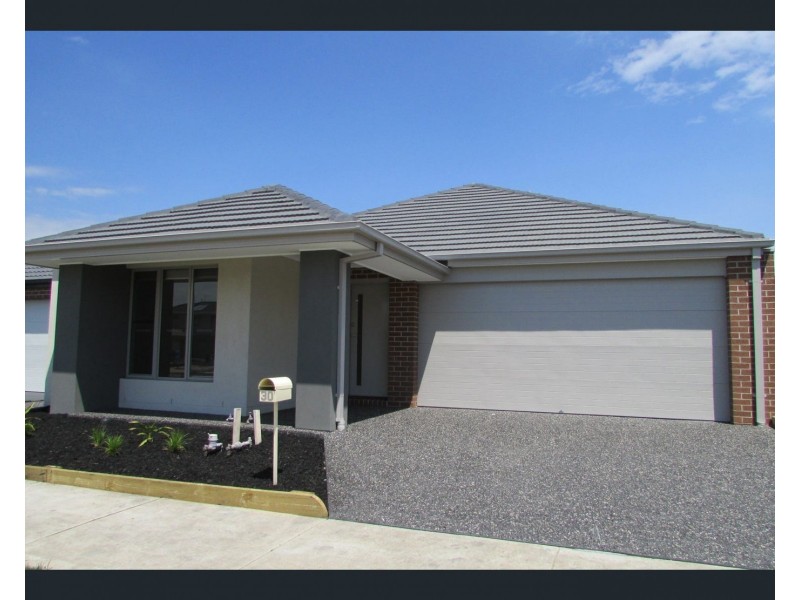 30 Yellow Robin Circuit, Cranbourne East VIC 3977
