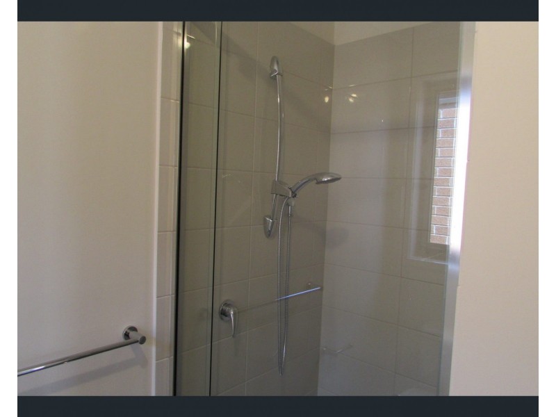 30 Yellow Robin Circuit, Cranbourne East VIC 3977