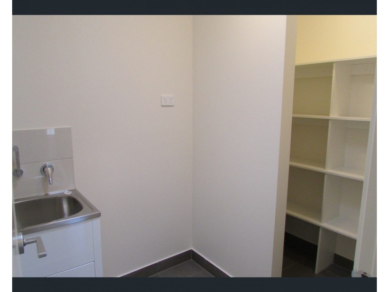 30 Yellow Robin Circuit, Cranbourne East VIC 3977