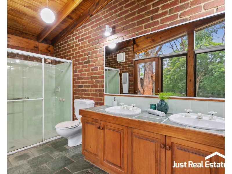 111-113 King Road, Harkaway VIC 3806