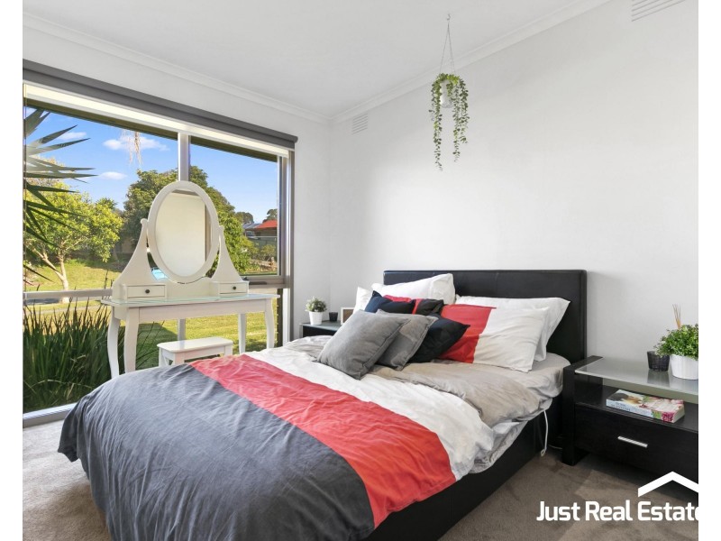 43 Mildura Crescent, Endeavour Hills VIC 3802