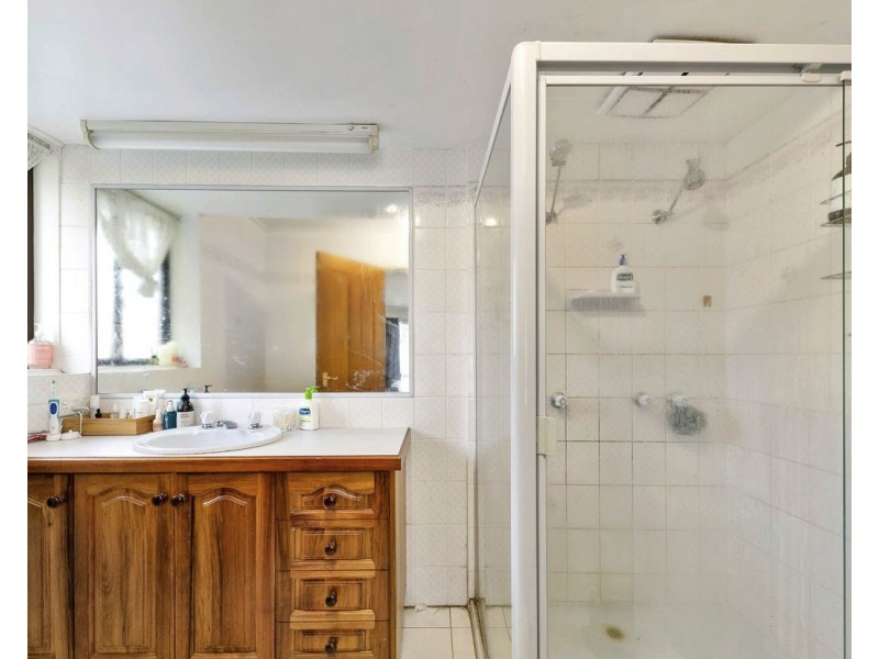 5 Roundhay Court, Berwick VIC 3806