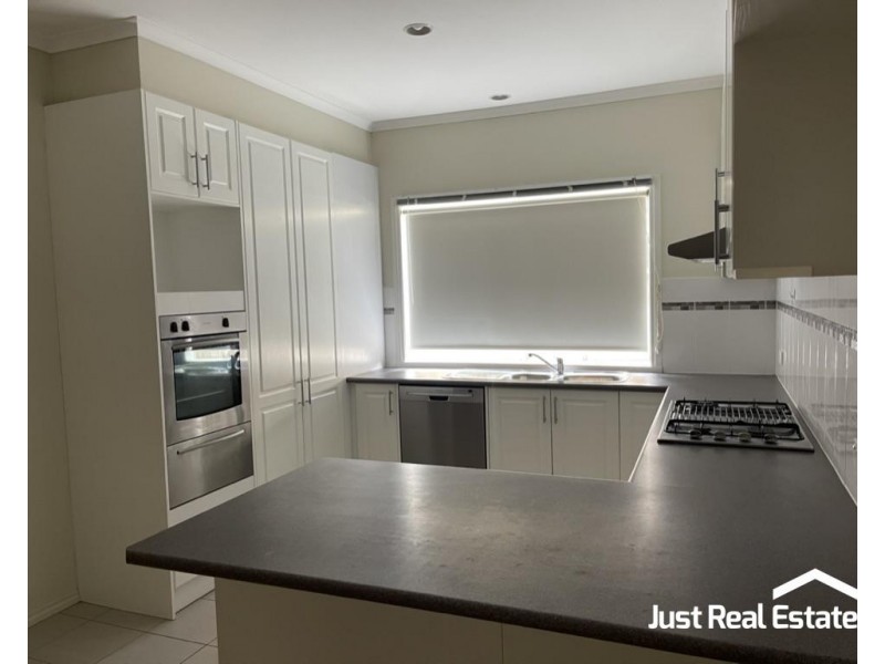 36 Saul Avenue, Berwick VIC 3806