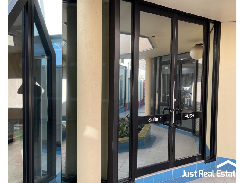 1/71 Robinson Street, Dandenong VIC 3175