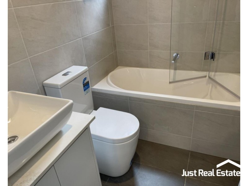 3/8 Dunnell Rise, Berwick VIC 3806