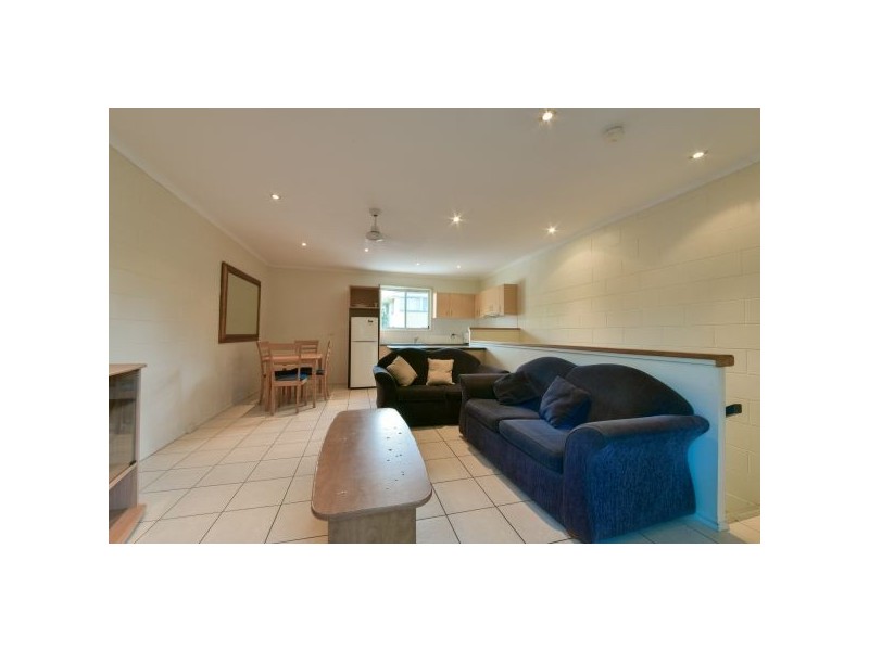 5, 1a Pleasant Drive,, Cannonvale QLD 4802