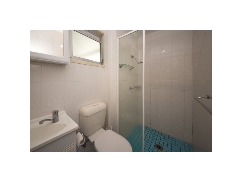 5, 1a Pleasant Drive,, Cannonvale QLD 4802