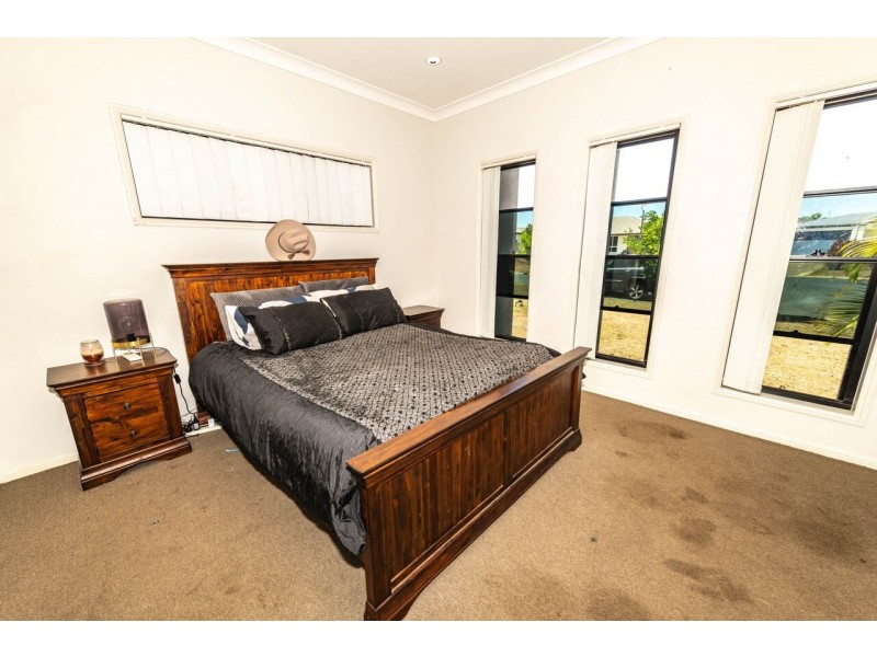 12 Bombo Court, Blacks Beach QLD 4740