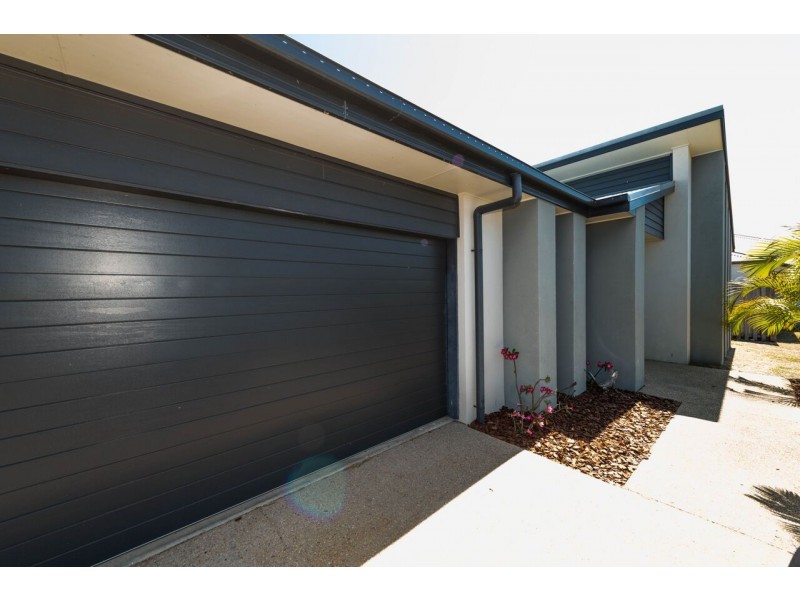 12 Bombo Court, Blacks Beach QLD 4740