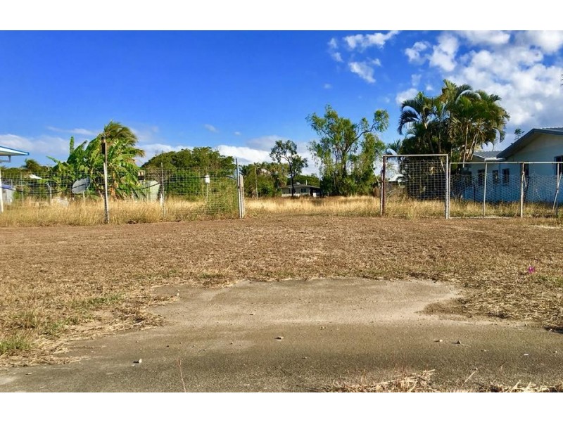 49 Skene Street, Bowen QLD 4805