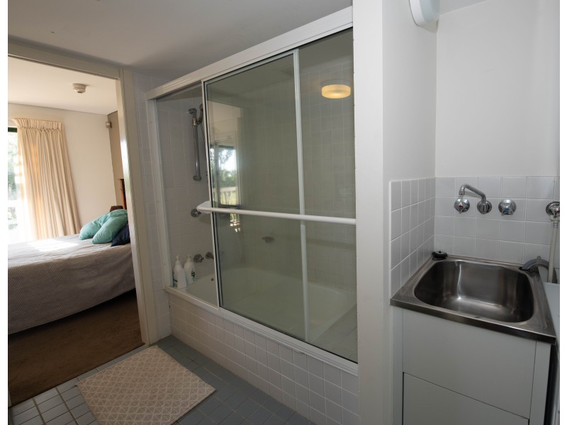 Laguna Quays QLD 4800
