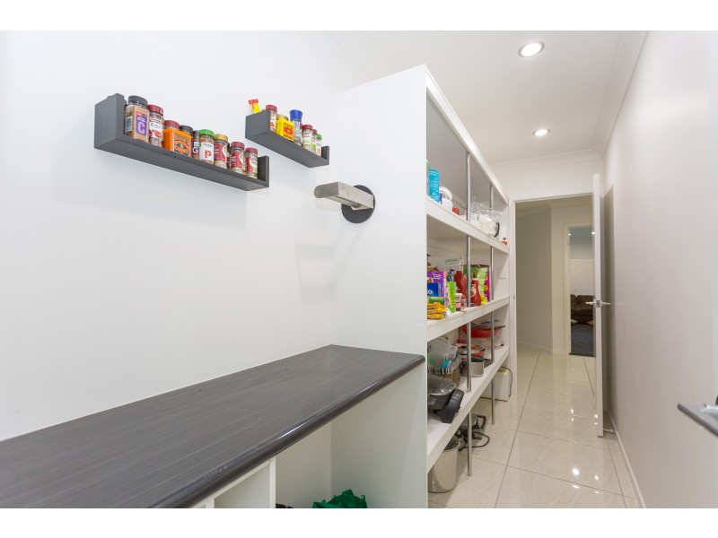 12 Kerrisdale Crescent, Beaconsfield QLD 4740