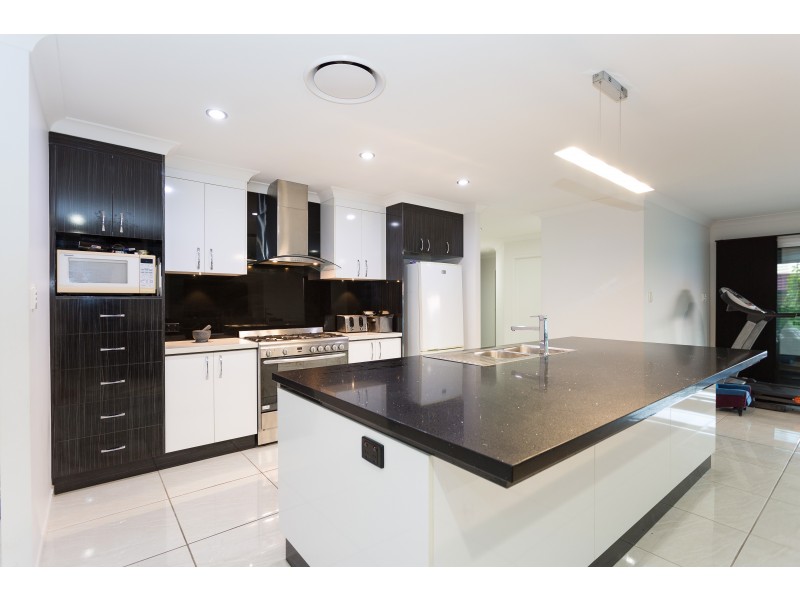 12 Kerrisdale Crescent, Beaconsfield QLD 4740