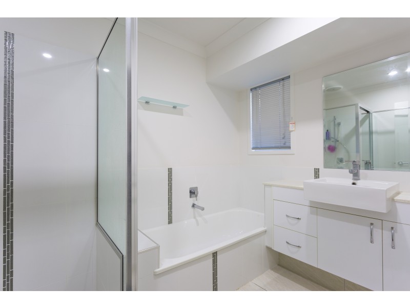 12 Kerrisdale Crescent, Beaconsfield QLD 4740