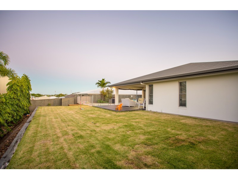 12 Kerrisdale Crescent, Beaconsfield QLD 4740